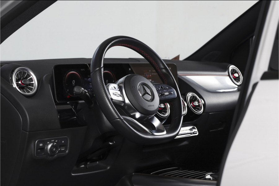 Mercedes-Benz B-Klasse 250 e AMG Line Hybride - Automaat | Dig. Cockpit | Cruise | Stoelverw. | PDC | Camera | NAV | ECC | Elek. Klep | Afn. Trekhaak | LM 18" |