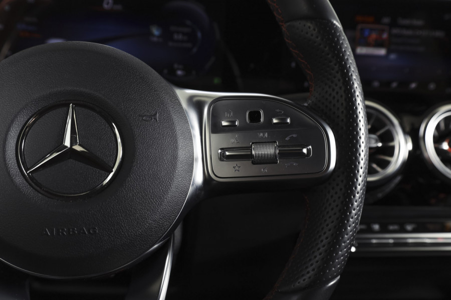 Mercedes-Benz B-Klasse 250 e AMG Line Hybride - Automaat | Dig. Cockpit | Cruise | Stoelverw. | PDC | Camera | NAV | ECC | Elek. Klep | Afn. Trekhaak | LM 18" |