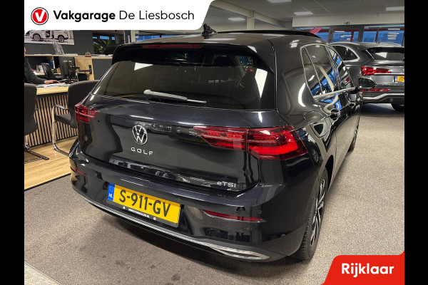 Volkswagen Golf 1.0 eTSI Life Business active / IQlight / panoramadak / keyless / stoel en stuur verwarming