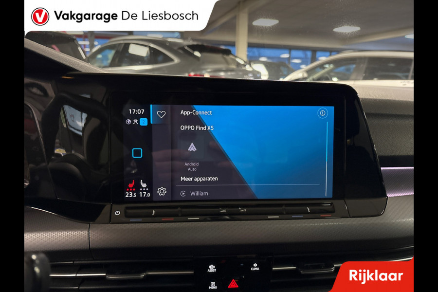 Volkswagen Golf 1.0 eTSI Life Business active / IQlight / panoramadak / keyless / stoel en stuur verwarming