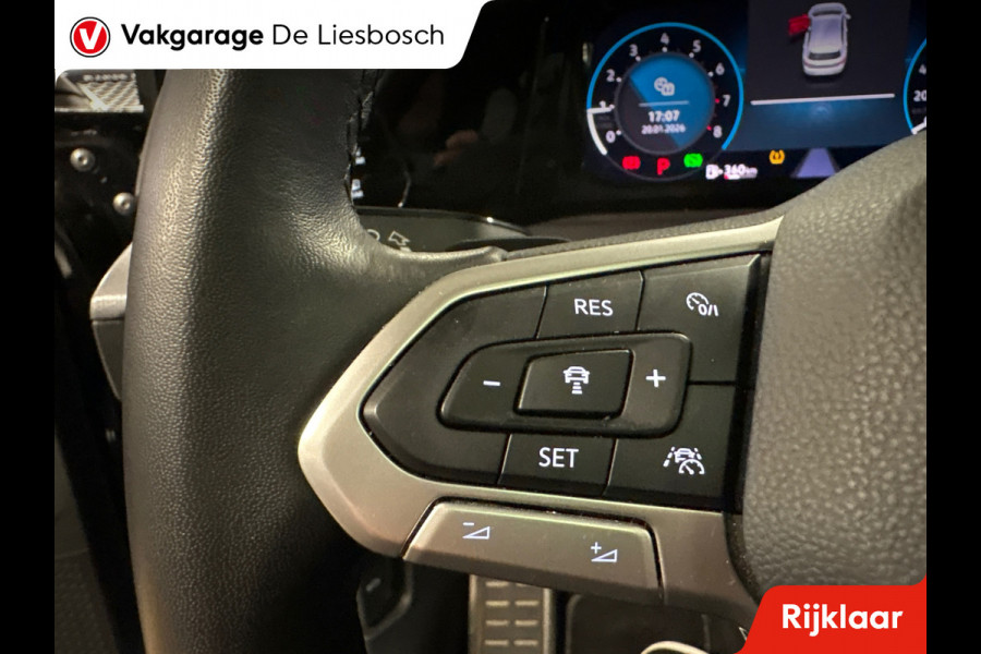Volkswagen Golf 1.0 eTSI Life Business active / IQlight / panoramadak / keyless / stoel en stuur verwarming
