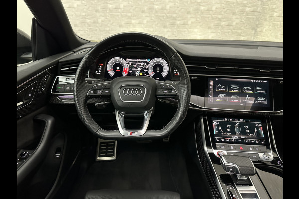 Audi Q8 SQ8 4.0 TFSI Quattro | RS-Stoelen | Panorama | Massage | Ventilatie | 23'' | B&O Sound | Trekhaak | Carbon | Luchtvering | Black-Optic | BTW-Auto | Memory | Leder | Matrix-LED | Carplay |
