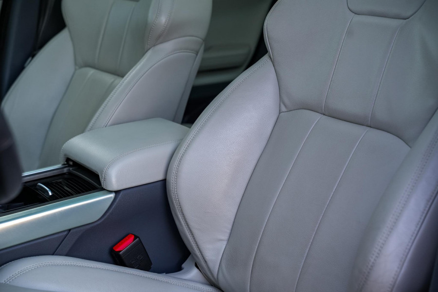 Land Rover Range Rover Evoque 2.0 Si4 HSE Dynamic Panodak Meridian Camera Navigatie Leer Stoelverw.