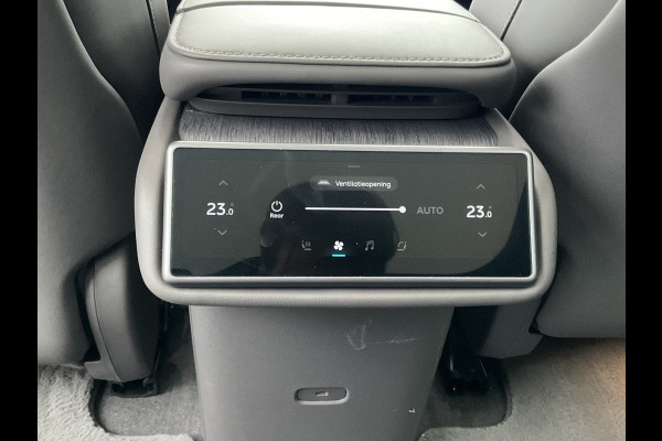 NIO eT7 75 kWh Dual AWD 653PK Incl. BTW Pano 360° Full option Massage Autopilot Nieuwstaat!