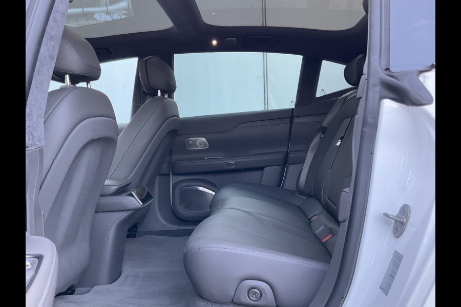 NIO eT7 75 kWh Dual AWD 653PK Incl. BTW Pano 360° Full option Massage Autopilot Nieuwstaat!