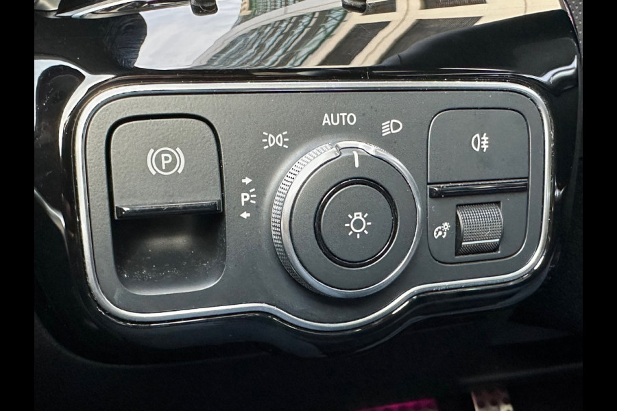 Mercedes-Benz CLA-Klasse 200 AMG Aut Leer Navi Camera Pano