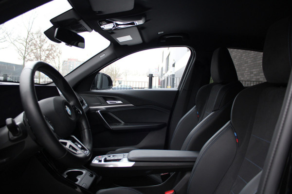 BMW X2 sDrive20i | BTW | M-SPORT | 360 CAMERA | HUD | KEYLESS | SPORTSTOELEN |