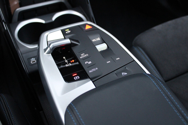 BMW X2 sDrive20i | BTW | M-SPORT | 360 CAMERA | HUD | KEYLESS | SPORTSTOELEN |