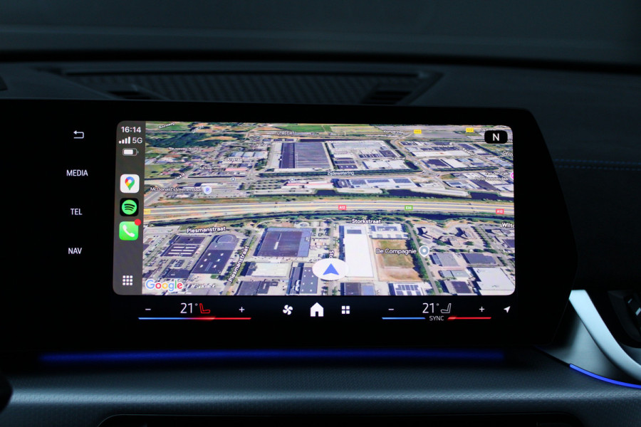 BMW X2 sDrive20i | BTW | M-SPORT | 360 CAMERA | HUD | KEYLESS | SPORTSTOELEN |