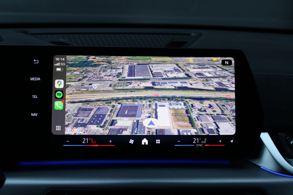 BMW X2 sDrive20i | BTW | M-SPORT | 360 CAMERA | HUD | KEYLESS | SPORTSTOELEN |