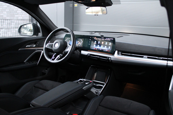 BMW X2 sDrive20i | BTW | M-SPORT | 360 CAMERA | HUD | KEYLESS | SPORTSTOELEN |