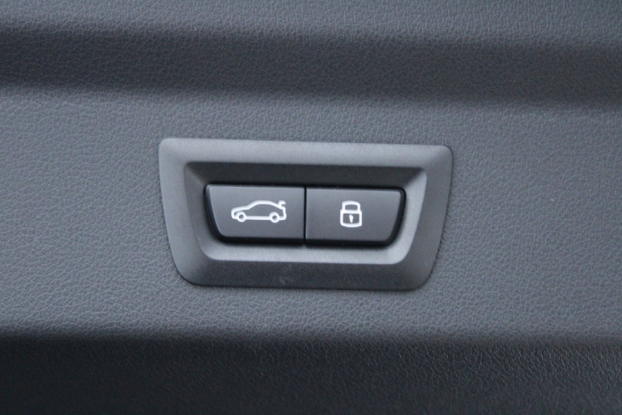 BMW X2 sDrive20i | BTW | M-SPORT | 360 CAMERA | HUD | KEYLESS | SPORTSTOELEN |