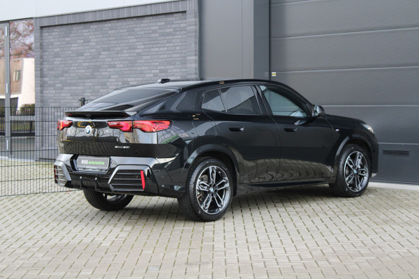 BMW X2 sDrive20i | BTW | M-SPORT | 360 CAMERA | HUD | KEYLESS | SPORTSTOELEN |