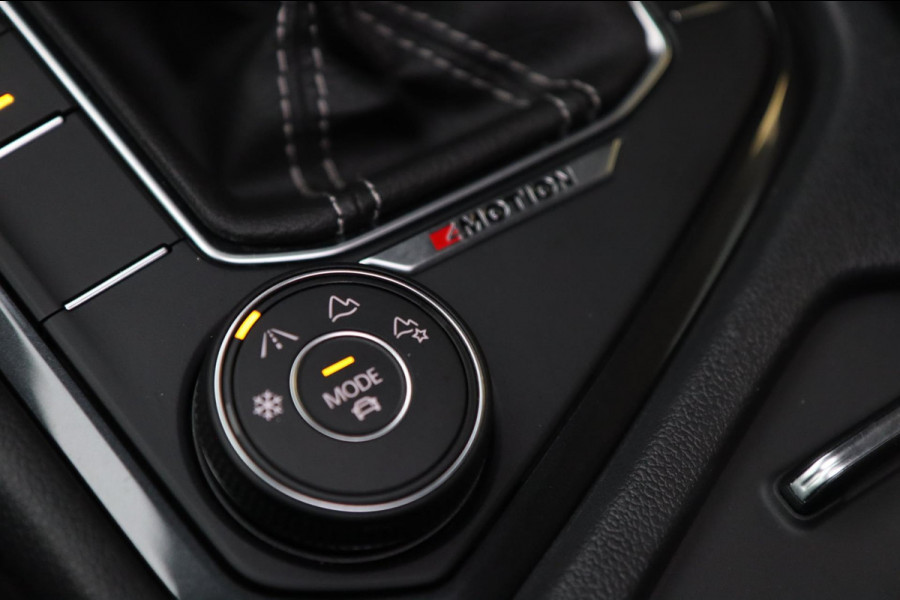 Volkswagen Tiguan 2.0 TSI 4Motion 3x R-Line Black Edition / PANO / 2X MEMORY / VIRTUAL / KEYLESS / CAMERA