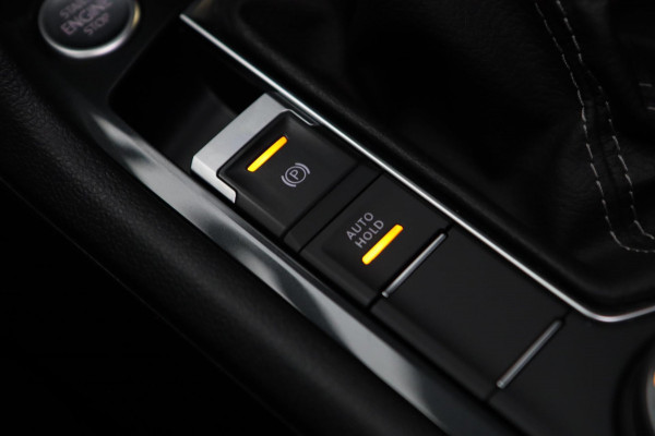 Volkswagen Tiguan 2.0 TSI 4Motion 3x R-Line Black Edition / PANO / 2X MEMORY / VIRTUAL / KEYLESS / CAMERA