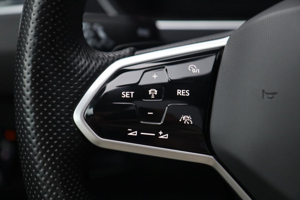 Volkswagen Tiguan 2.0 TSI 4Motion 3x R-Line Black Edition / PANO / 2X MEMORY / VIRTUAL / KEYLESS / CAMERA