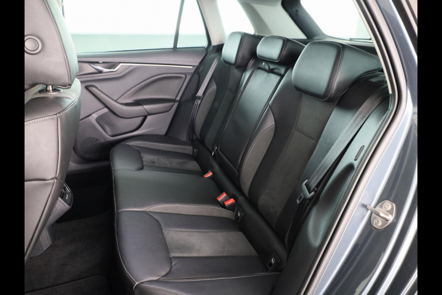 Škoda Kamiq 1.0 TSI Business Edition 110pk Automaat | Navigatie | Climatronic | Stoelverwarming | Parkeersensoren voor en achter