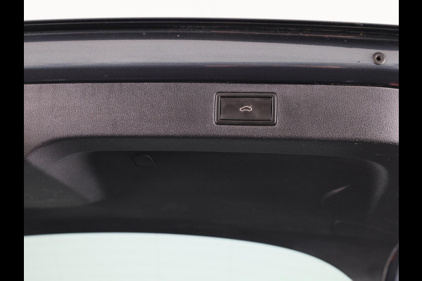 Škoda Kamiq 1.0 TSI Business Edition 110pk Automaat | Navigatie | Climatronic | Stoelverwarming | Parkeersensoren voor en achter