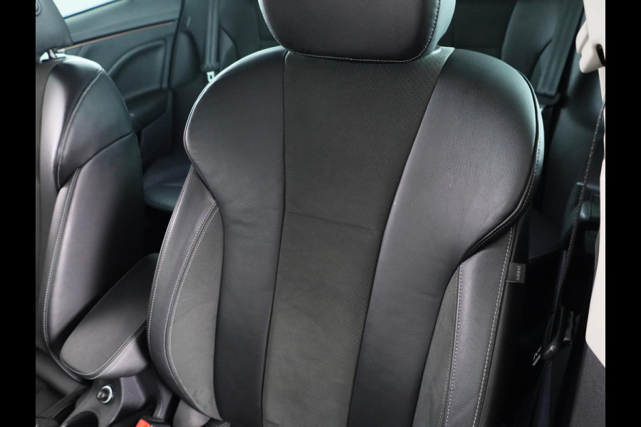 Škoda Kamiq 1.0 TSI Business Edition 110pk Automaat | Navigatie | Climatronic | Stoelverwarming | Parkeersensoren voor en achter