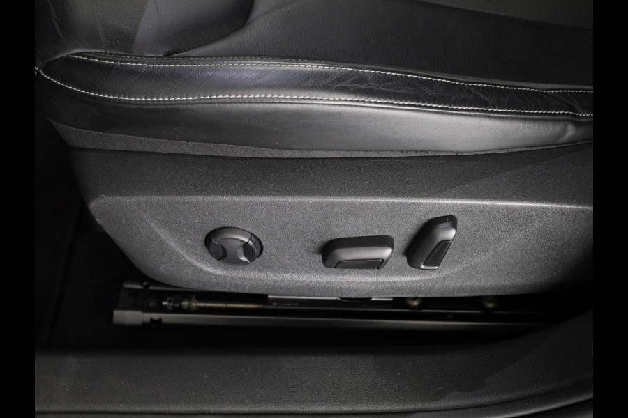 Škoda Kamiq 1.0 TSI Business Edition 110pk Automaat | Navigatie | Climatronic | Stoelverwarming | Parkeersensoren voor en achter