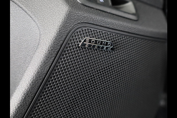 Škoda Kamiq 1.0 TSI Business Edition 110pk Automaat | Navigatie | Climatronic | Stoelverwarming | Parkeersensoren voor en achter