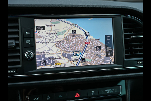 Seat Leon ST 2.0 TSI CUPRA 300 · Panorama dak · Beats Sound · Black line · Full Led · Camera · Stoelverwarming · Adaptive Cruise · Virtual