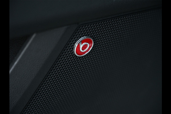 Seat Leon ST 2.0 TSI CUPRA 300 · Panorama dak · Beats Sound · Black line · Full Led · Camera · Stoelverwarming · Adaptive Cruise · Virtual