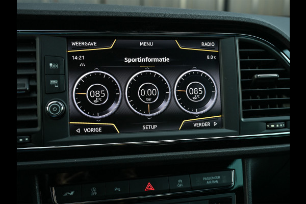 Seat Leon ST 2.0 TSI CUPRA 300 · Panorama dak · Beats Sound · Black line · Full Led · Camera · Stoelverwarming · Adaptive Cruise · Virtual