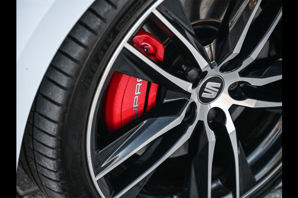 Seat Leon ST 2.0 TSI CUPRA 300 · Panorama dak · Beats Sound · Black line · Full Led · Camera · Stoelverwarming · Adaptive Cruise · Virtual