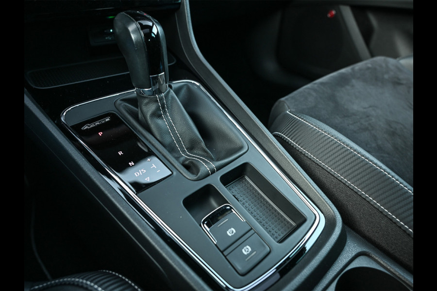 Seat Leon ST 2.0 TSI CUPRA 300 · Panorama dak · Beats Sound · Black line · Full Led · Camera · Stoelverwarming · Adaptive Cruise · Virtual