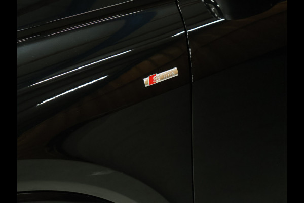 Audi Q4 e-tron 40 Launch edition S Competition 77 kWh [SCHUIFKANTELDAK, SPORTSTOELEN, APPLE CARPLAY, ANDROID, ADAPTIVE CRUISE, STOELVERWARMING, CAMERA, CLIMATE, NIEUWSTAAT]