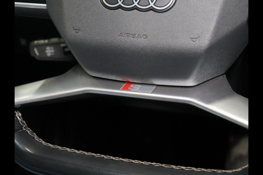 Audi Q4 e-tron 40 Launch edition S Competition 77 kWh [SCHUIFKANTELDAK, SPORTSTOELEN, APPLE CARPLAY, ANDROID, ADAPTIVE CRUISE, STOELVERWARMING, CAMERA, CLIMATE, NIEUWSTAAT]