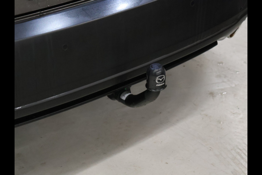 Mazda CX-30 2.0 e-SkyActiv-X M Hybrid Luxury [ADAPTIVE CRUISE, BLUETOOTH, CAMERA, ELEK STOELEN, VOL LEDER, STOEL EN STUURVERWARMING, BOSE AUDIO, ELEK.. ACHTERKLEP, HEAD UP, TREKHAAK,CLIMATE, NAV, NIEUWSTAAT]