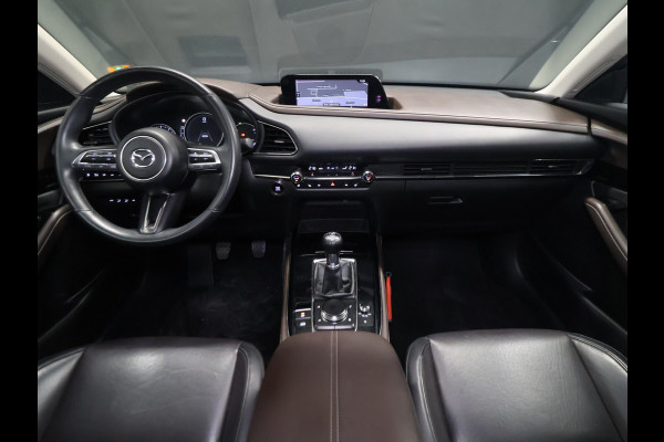 Mazda CX-30 2.0 e-SkyActiv-X M Hybrid Luxury [ADAPTIVE CRUISE, BLUETOOTH, CAMERA, ELEK STOELEN, VOL LEDER, STOEL EN STUURVERWARMING, BOSE AUDIO, ELEK.. ACHTERKLEP, HEAD UP, TREKHAAK,CLIMATE, NAV, NIEUWSTAAT]