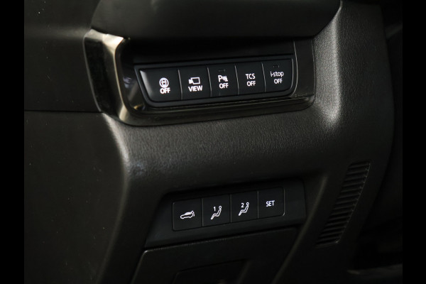 Mazda CX-30 2.0 e-SkyActiv-X M Hybrid Luxury [ADAPTIVE CRUISE, BLUETOOTH, CAMERA, ELEK STOELEN, VOL LEDER, STOEL EN STUURVERWARMING, BOSE AUDIO, ELEK.. ACHTERKLEP, HEAD UP, TREKHAAK,CLIMATE, NAV, NIEUWSTAAT]