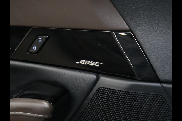 Mazda CX-30 2.0 e-SkyActiv-X M Hybrid Luxury [ADAPTIVE CRUISE, BLUETOOTH, CAMERA, ELEK STOELEN, VOL LEDER, STOEL EN STUURVERWARMING, BOSE AUDIO, ELEK.. ACHTERKLEP, HEAD UP, TREKHAAK,CLIMATE, NAV, NIEUWSTAAT]