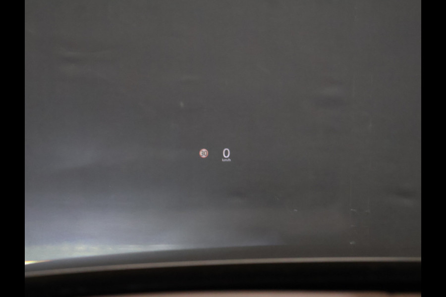 Mazda CX-30 2.0 e-SkyActiv-X M Hybrid Luxury [ADAPTIVE CRUISE, BLUETOOTH, CAMERA, ELEK STOELEN, VOL LEDER, STOEL EN STUURVERWARMING, BOSE AUDIO, ELEK.. ACHTERKLEP, HEAD UP, TREKHAAK,CLIMATE, NAV, NIEUWSTAAT]