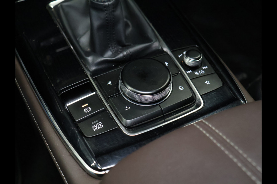 Mazda CX-30 2.0 e-SkyActiv-X M Hybrid Luxury [ADAPTIVE CRUISE, BLUETOOTH, CAMERA, ELEK STOELEN, VOL LEDER, STOEL EN STUURVERWARMING, BOSE AUDIO, ELEK.. ACHTERKLEP, HEAD UP, TREKHAAK,CLIMATE, NAV, NIEUWSTAAT]