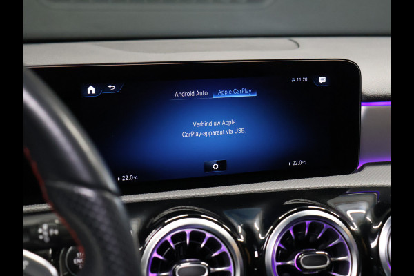 Mercedes-Benz A-Klasse 250 e Business Solution AMG Limited [TREKHAAK INKLAPBAAR, SCHUIFKANTELDAK, APPLE CARPLAY, ANDROID, SFEERVERLICHTING, CAMERA, ADAPTIVE CRUISE, STOELVERWARMING, PDC V+A, HALF LEDER, CLIMATE, NIEUWSTAAT]
