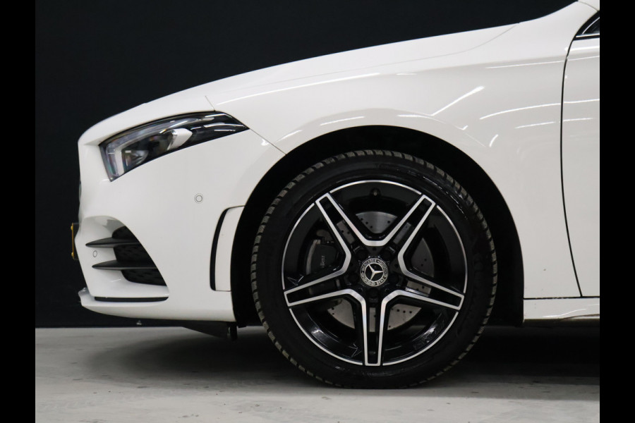 Mercedes-Benz A-Klasse 250 e Business Solution AMG Limited [TREKHAAK INKLAPBAAR, SCHUIFKANTELDAK, APPLE CARPLAY, ANDROID, SFEERVERLICHTING, CAMERA, ADAPTIVE CRUISE, STOELVERWARMING, PDC V+A, HALF LEDER, CLIMATE, NIEUWSTAAT]