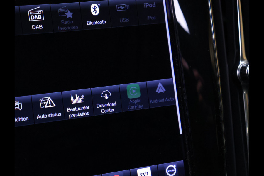 Volvo V60 2.0 T6 Recharge AWD Business Pro [APPLE CARPLAY, ADAPTIVE CRUISE CONTROL, STUUR EN STOELVERWARMING, DIGITAL DASH, TREKHAAK, CAMERA, PDC V+A, NAVIGATIE,NIEUWSTAAT]