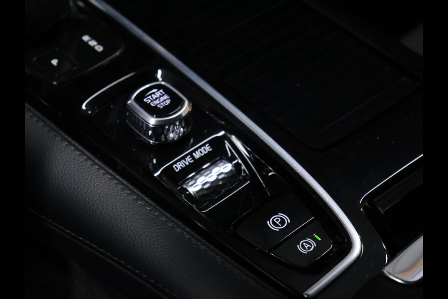 Volvo V60 2.0 T6 Recharge AWD Business Pro [APPLE CARPLAY, ADAPTIVE CRUISE CONTROL, STUUR EN STOELVERWARMING, DIGITAL DASH, TREKHAAK, CAMERA, PDC V+A, NAVIGATIE,NIEUWSTAAT]