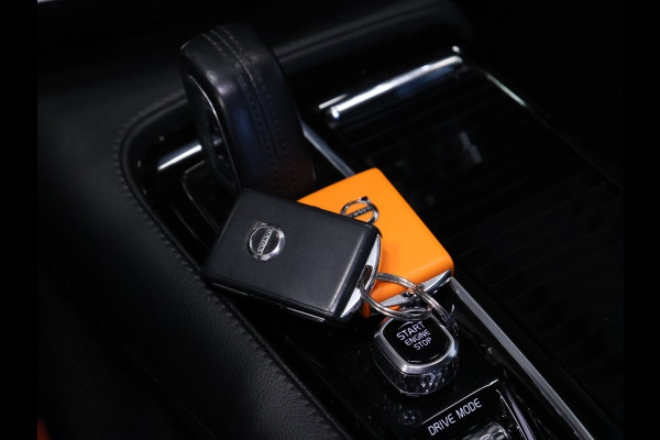 Volvo V60 2.0 T6 Recharge AWD Business Pro [APPLE CARPLAY, ADAPTIVE CRUISE CONTROL, STUUR EN STOELVERWARMING, DIGITAL DASH, TREKHAAK, CAMERA, PDC V+A, NAVIGATIE,NIEUWSTAAT]