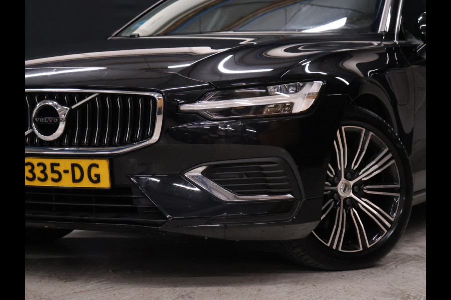 Volvo V60 2.0 T6 Recharge AWD Business Pro [APPLE CARPLAY, ADAPTIVE CRUISE CONTROL, STUUR EN STOELVERWARMING, DIGITAL DASH, TREKHAAK, CAMERA, PDC V+A, NAVIGATIE,NIEUWSTAAT]