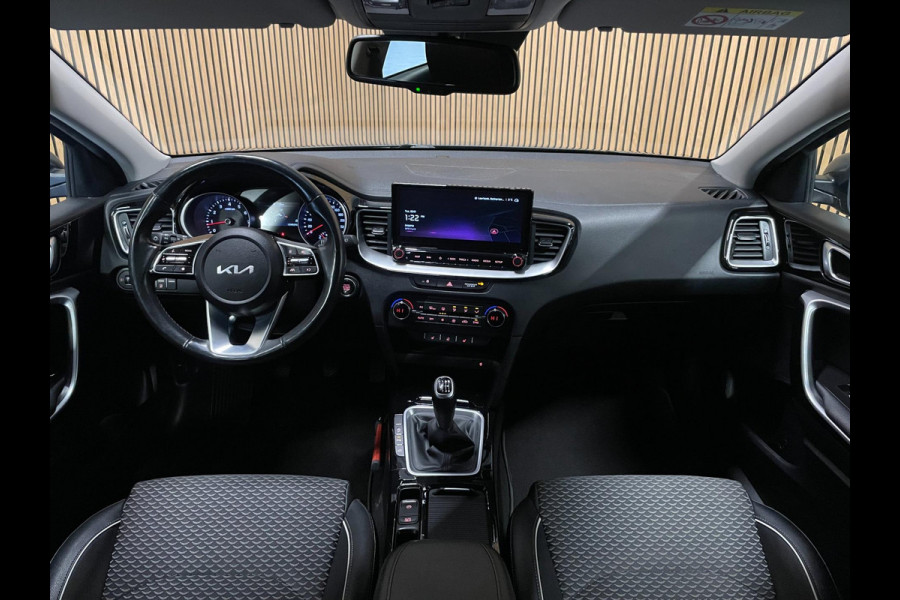Kia Ceed 1.5 T-GDi DynamicPlusLine|160PK|TREKH|LEDER|CARPLAY|CAMERA|CRUISE+CLIMA|NAVI|STOEL+STUURVERW|KEYLES|NL|NAP|1e EIG|IN.BTW|