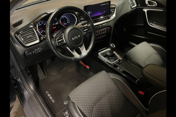 Kia Ceed 1.5 T-GDi DynamicPlusLine|160PK|TREKH|LEDER|CARPLAY|CAMERA|CRUISE+CLIMA|NAVI|STOEL+STUURVERW|KEYLES|NL|NAP|1e EIG|IN.BTW|