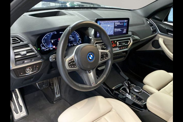 BMW X3 xDrive30e M-SPORT ** LADER, NAVI+, OYSTER LEDER, PANORAMA, TREKH, 20-inch LMV, ADAPT. CRUISE ** 1e EIG - UNFALLFREI ** ** INFORMEER OOK NAAR ONZE AANTREKKELIJKE FINANCIAL-LEASE TARIEVEN **