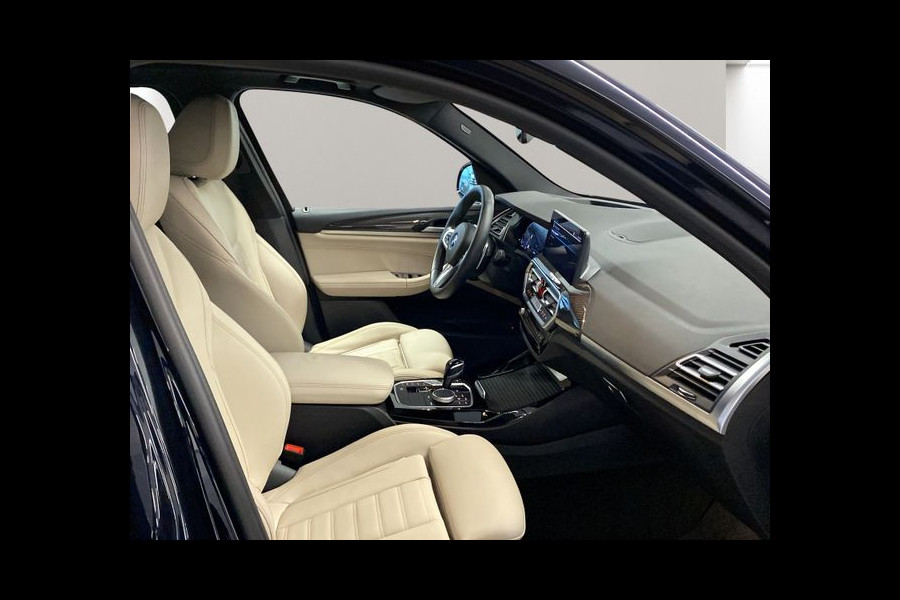 BMW X3 xDrive30e M-SPORT ** LADER, NAVI+, OYSTER LEDER, PANORAMA, TREKH, 20-inch LMV, ADAPT. CRUISE ** 1e EIG - UNFALLFREI ** ** INFORMEER OOK NAAR ONZE AANTREKKELIJKE FINANCIAL-LEASE TARIEVEN **