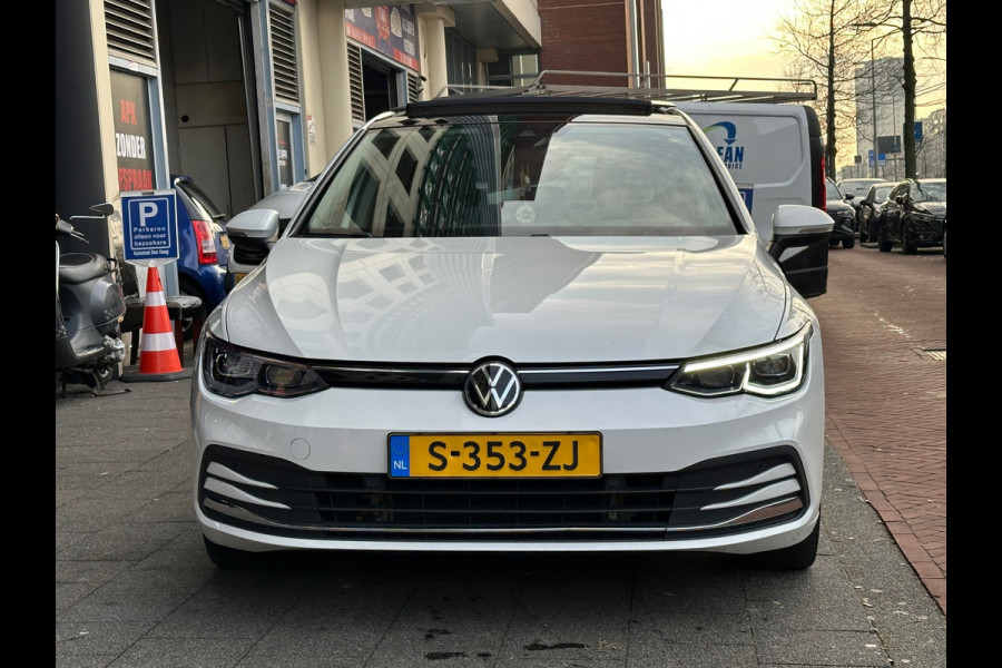 Volkswagen Golf 1.5 eTSI Style Head-Up Memory IQ LIGHT Pano