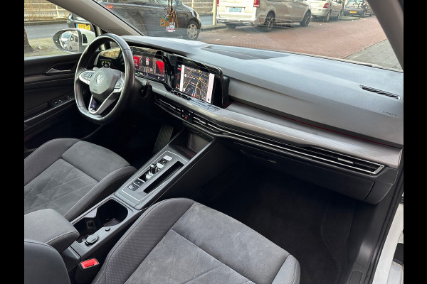 Volkswagen Golf 1.5 eTSI Style Head-Up Memory IQ LIGHT Pano